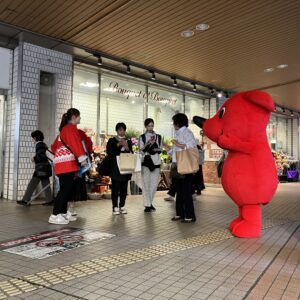 税を考える週間行事「街頭宣伝」を実施しました。