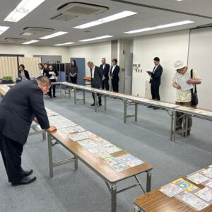 絵はがきコンクール二次審査を実施